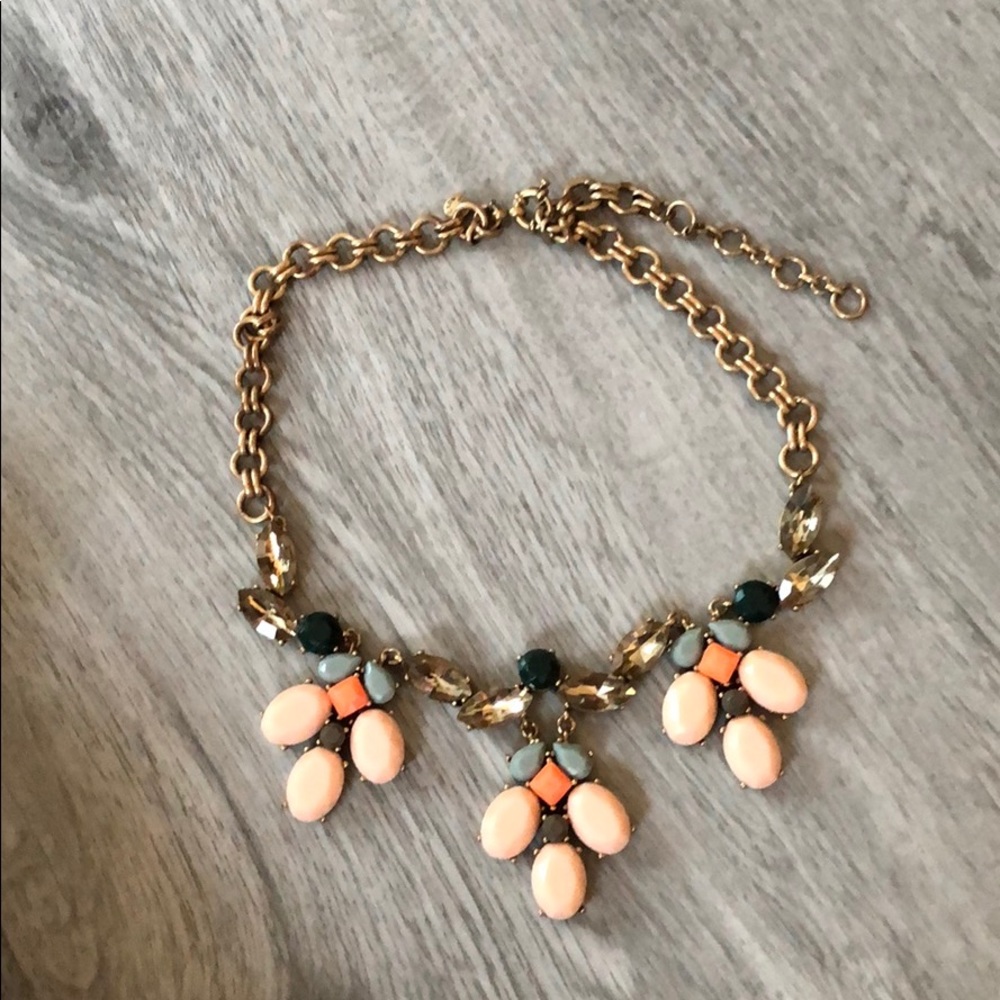Jcrew Bib Necklace

Used but in great condition